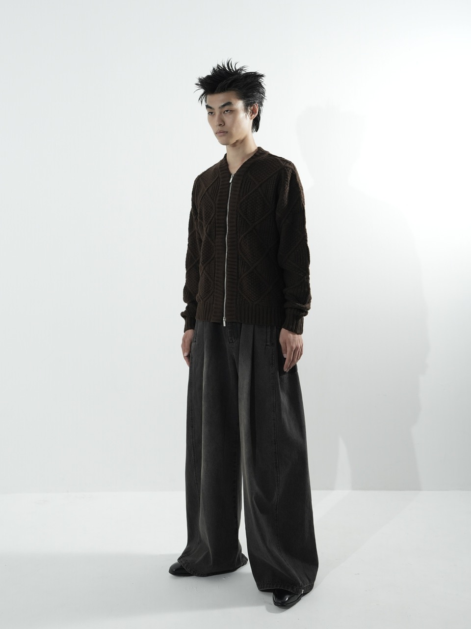 CS】side tuck drape denim pants (dark brown) | OUR BRAND