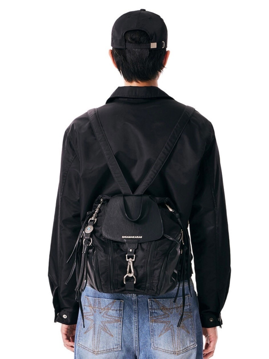 IUGAMAKARAS【送料込】Carabiner Nylon Backpack Black IUGAMAKARAS】Carabiner Nylon Backpack | OUR BRAND