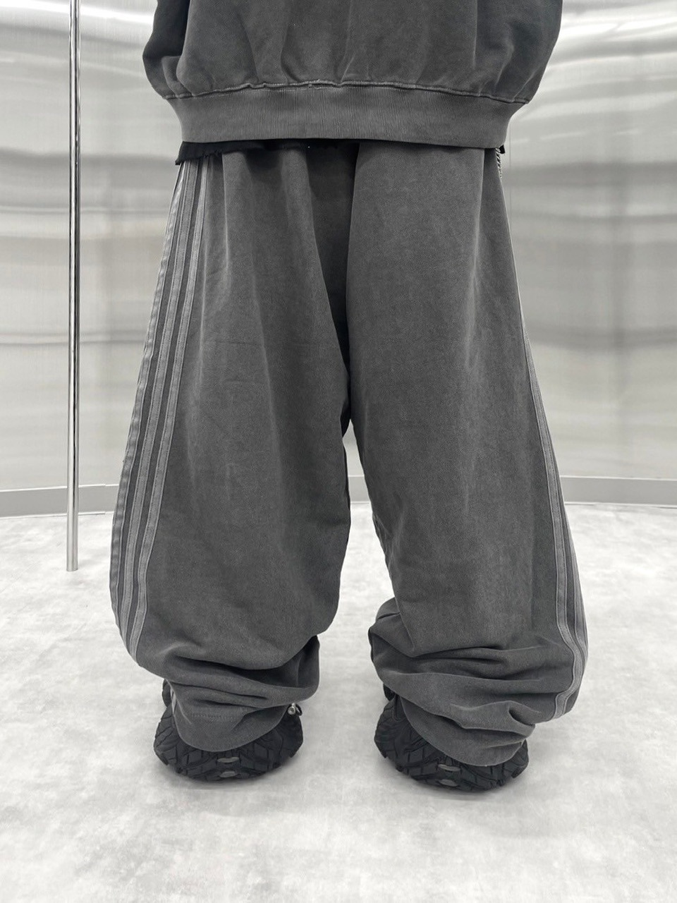 受注制【nmtc +】set up side line pigment sweat pants (2color