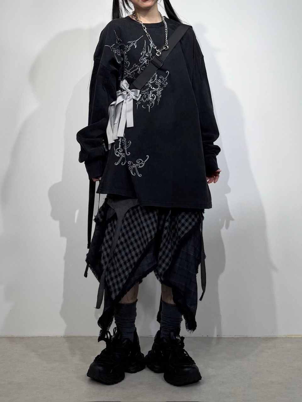 受注制【Nerd out XU】Chaos design long sleeve (2color) | OUR BRAND