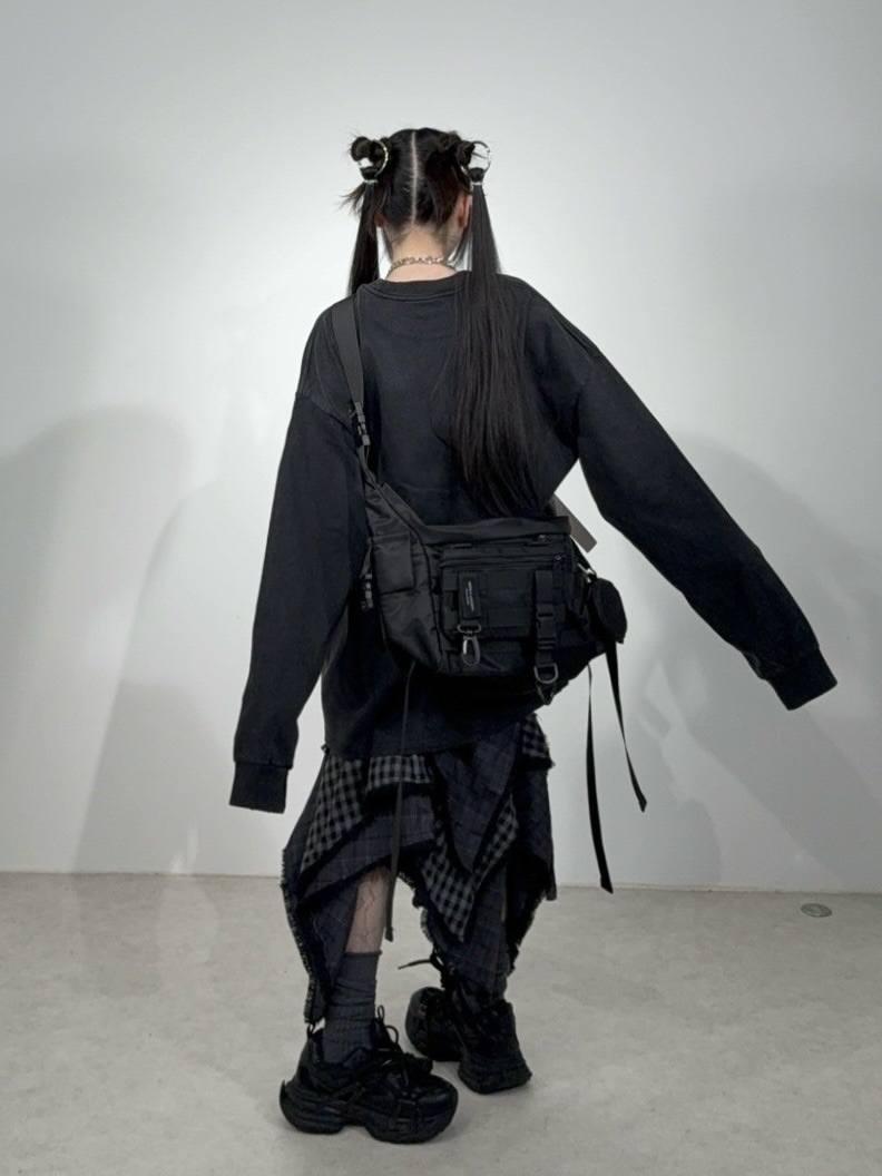 受注制【Nerd out XU】Chaos design long sleeve (2color) | OUR BRAND