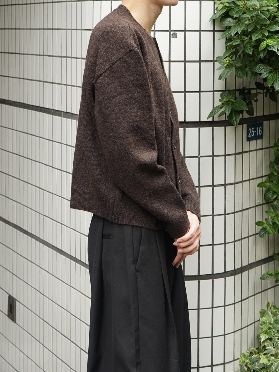 東京店WEB限定受注制【Chikashitsu +】soft touch crew neck knit