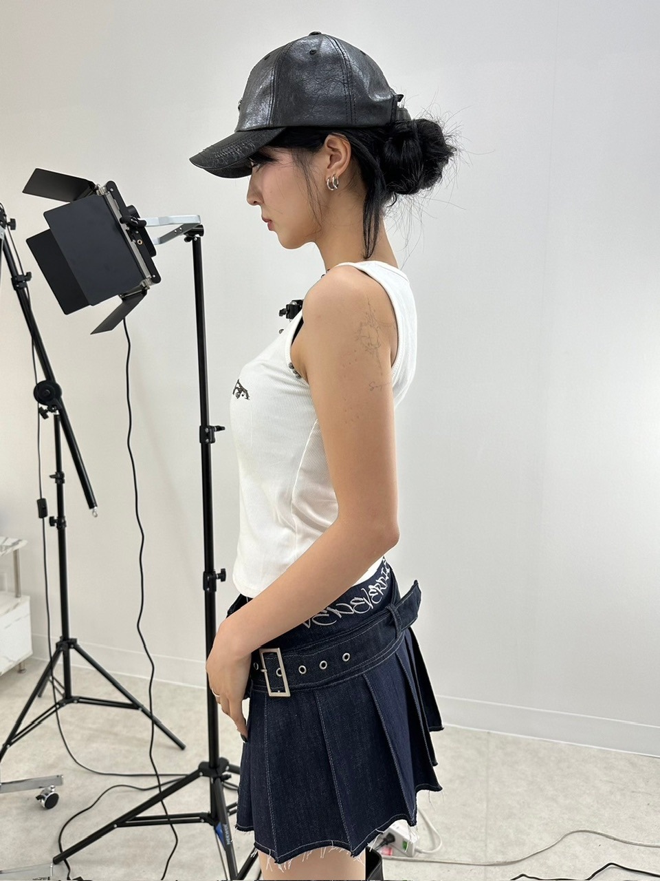 【XU DOG】studs cross print sleeveless (4color)