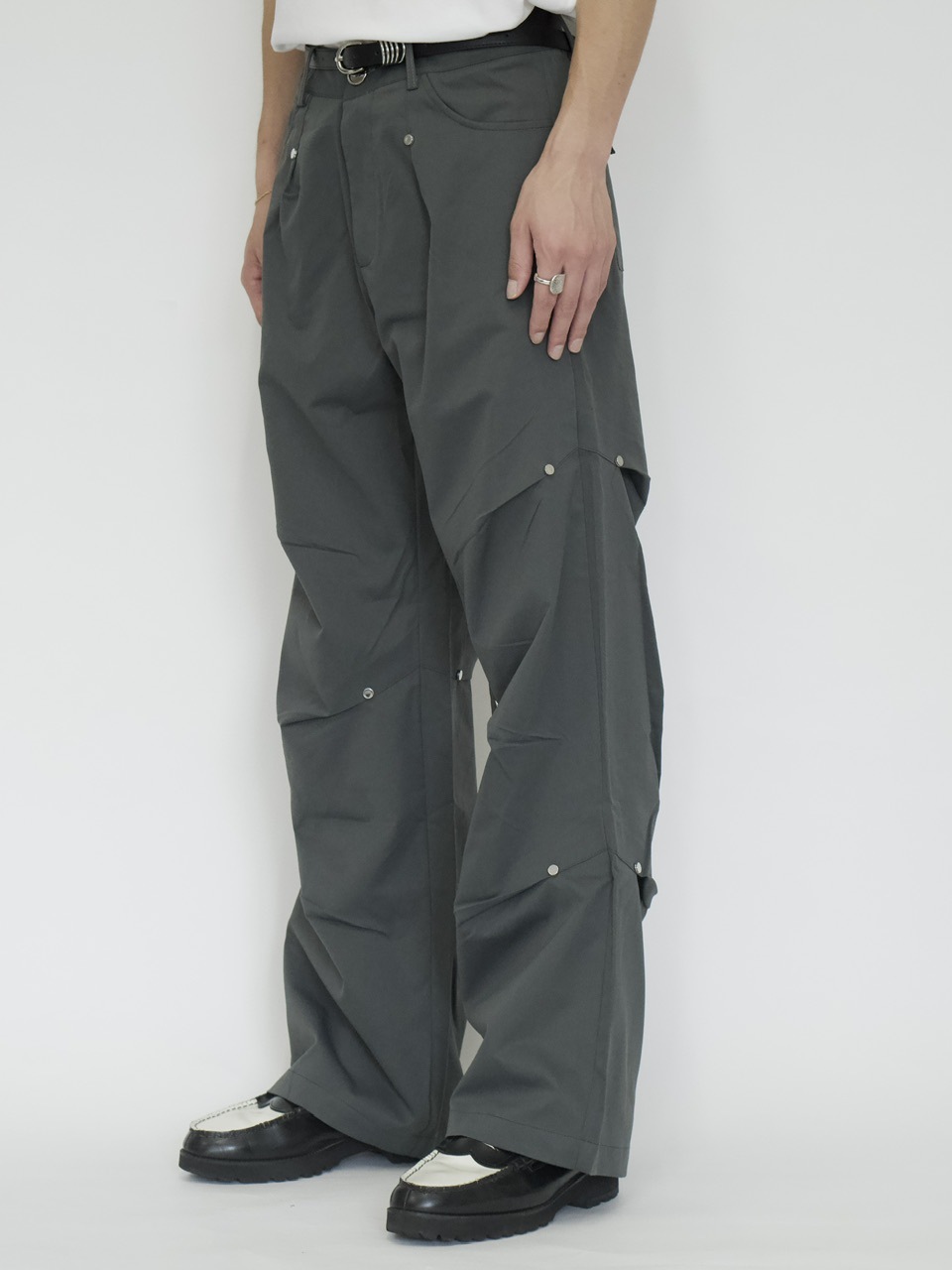 【受注生産】 Chikashitsu + rivet design pants 東京店WEB限定受注制【Chikashitsu +】rivet design pants