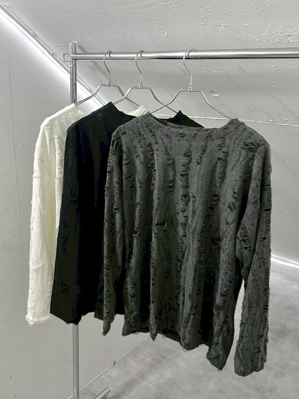 LUV CODE】damage long sleeve tee (3color) | OUR BRAND,LUV