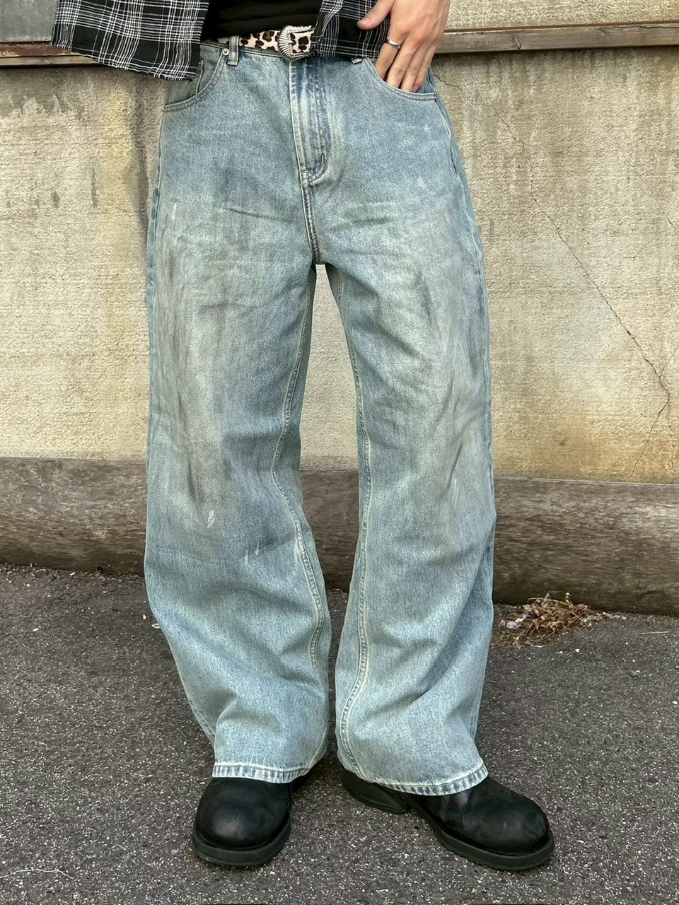 【Chikashitsu +】dirty wash semi wide denim (2color) / 【チカシツプラス】ダーティーウォッシングセミワイドデニムパンツ
