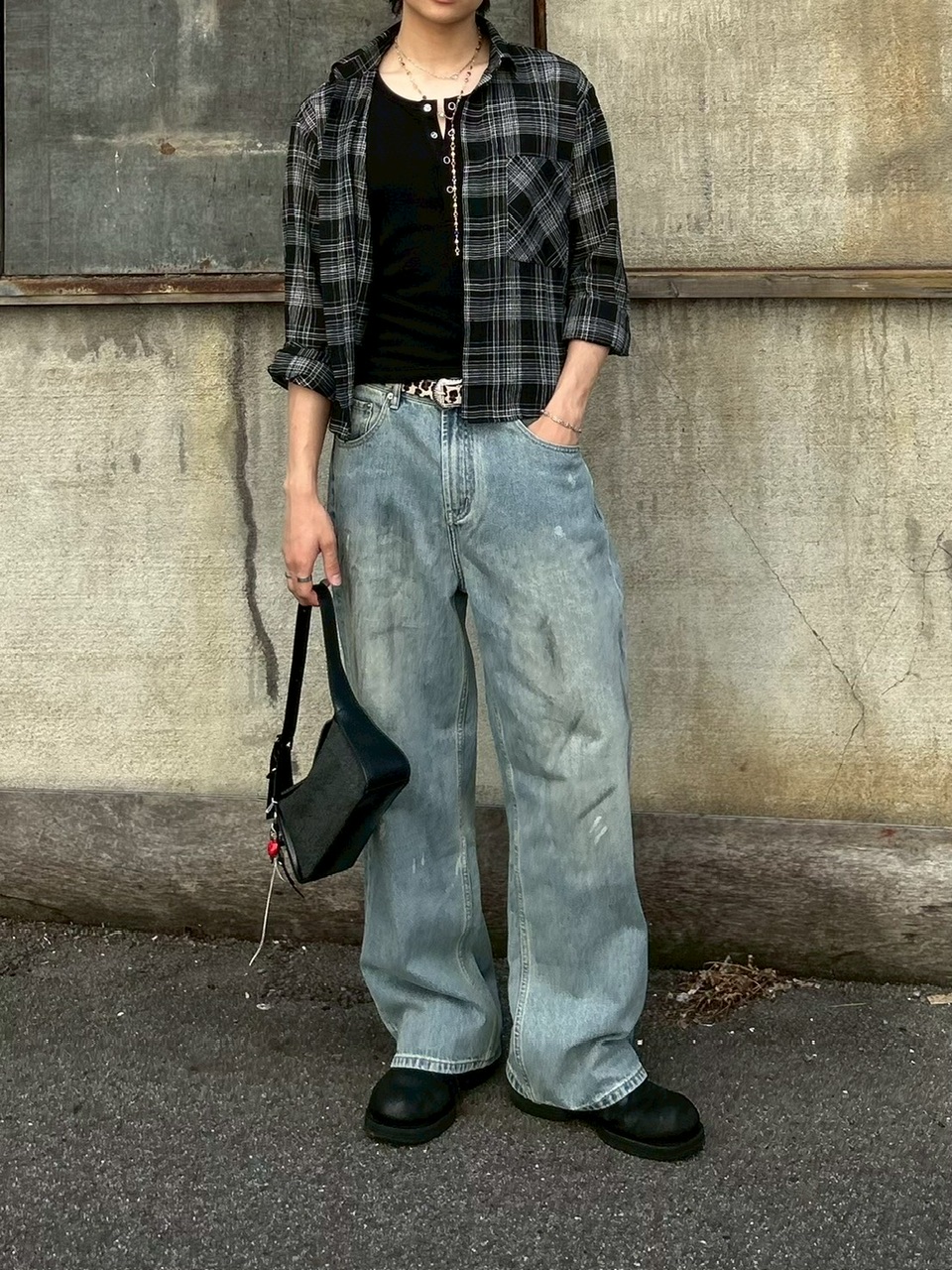 【Chikashitsu +】dirty wash semi wide denim (2color) / 【チカシツプラス】ダーティーウォッシングセミワイドデニムパンツ