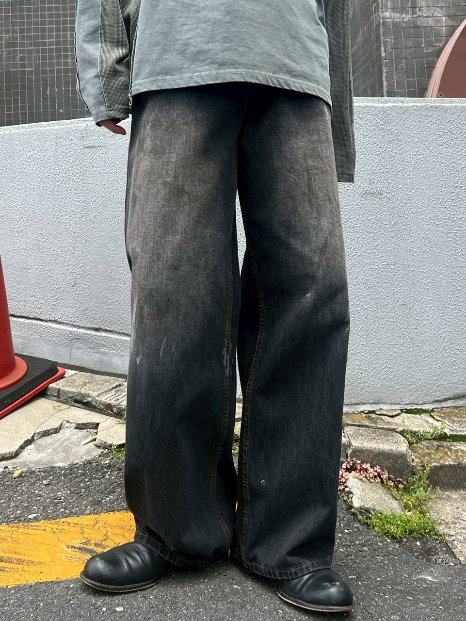 【Chikashitsu +】dirty wash semi wide denim (2color) / 【チカシツプラス】ダーティーウォッシングセミワイドデニムパンツ