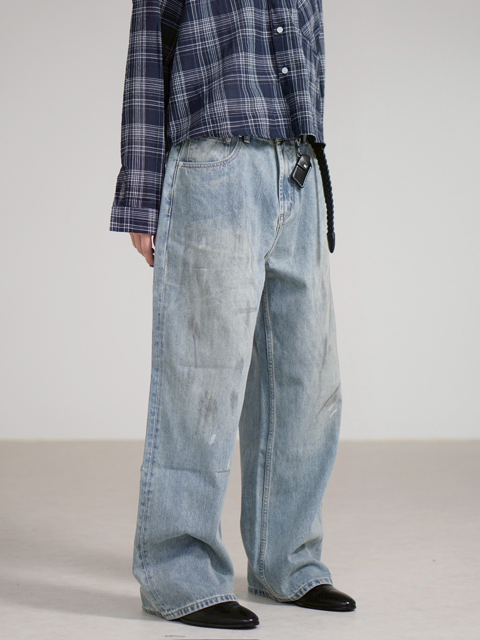 【Chikashitsu +】dirty wash semi wide denim (2color) / 【チカシツプラス】ダーティーウォッシングセミワイドデニムパンツ