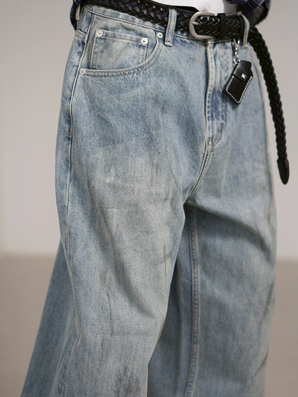 【Chikashitsu +】dirty wash semi wide denim (2color) / 【チカシツプラス】ダーティーウォッシングセミワイドデニムパンツ