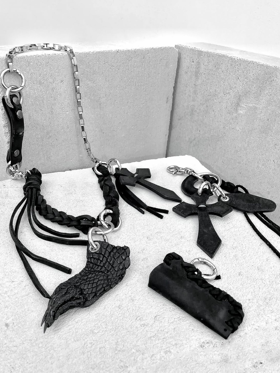 UNIZ】Leather Lighter Case / 【ユニズ】レザーライターケース | OUR