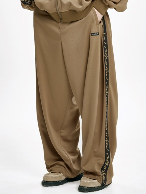 【AJO AJOBYAJO】24FW★ One Tuck Track Pants AJOBYAJO】One Tuck Track Pants | OUR BRAND,AJOBYAJO