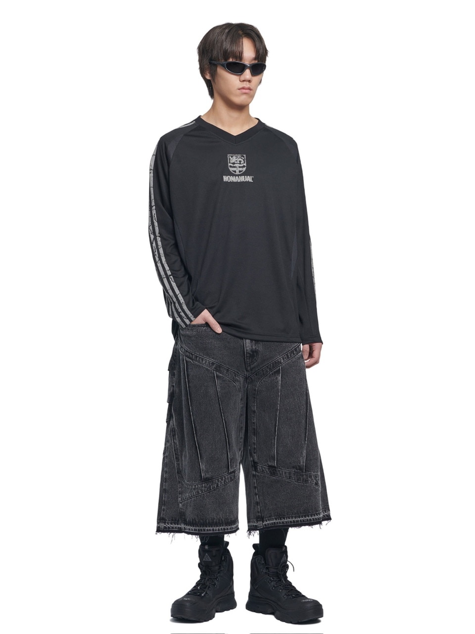 【NOMANUAL】CRACKED LINE 長袖 UNIFORM ★韓国の大人気★ NOMANUAL】CRACKED LINE LONG SLEEVE UNIFORM | OUR BRAND