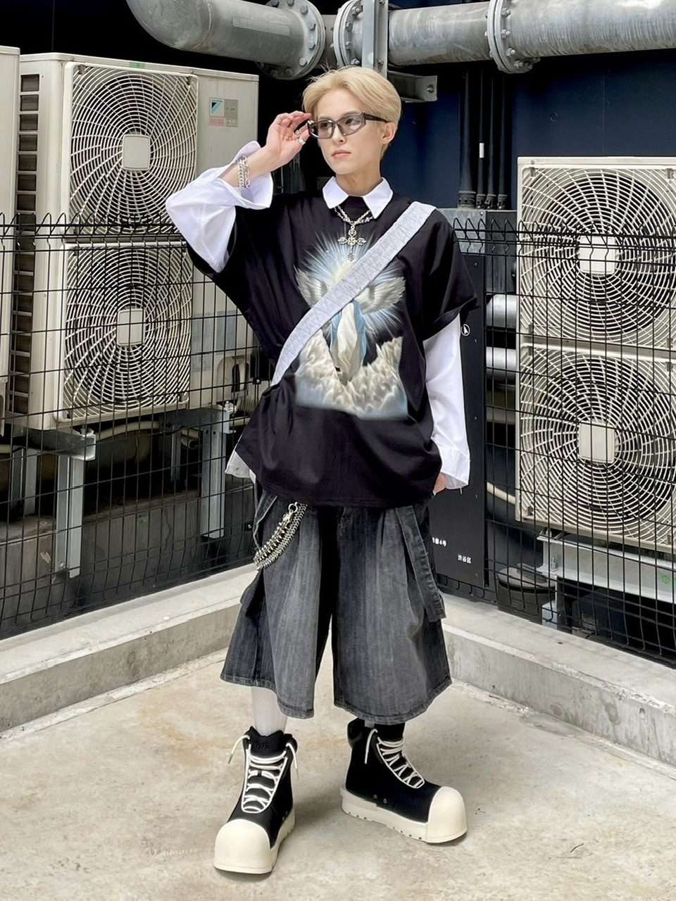受注制【Never mind the XU】key pierced earrings 2