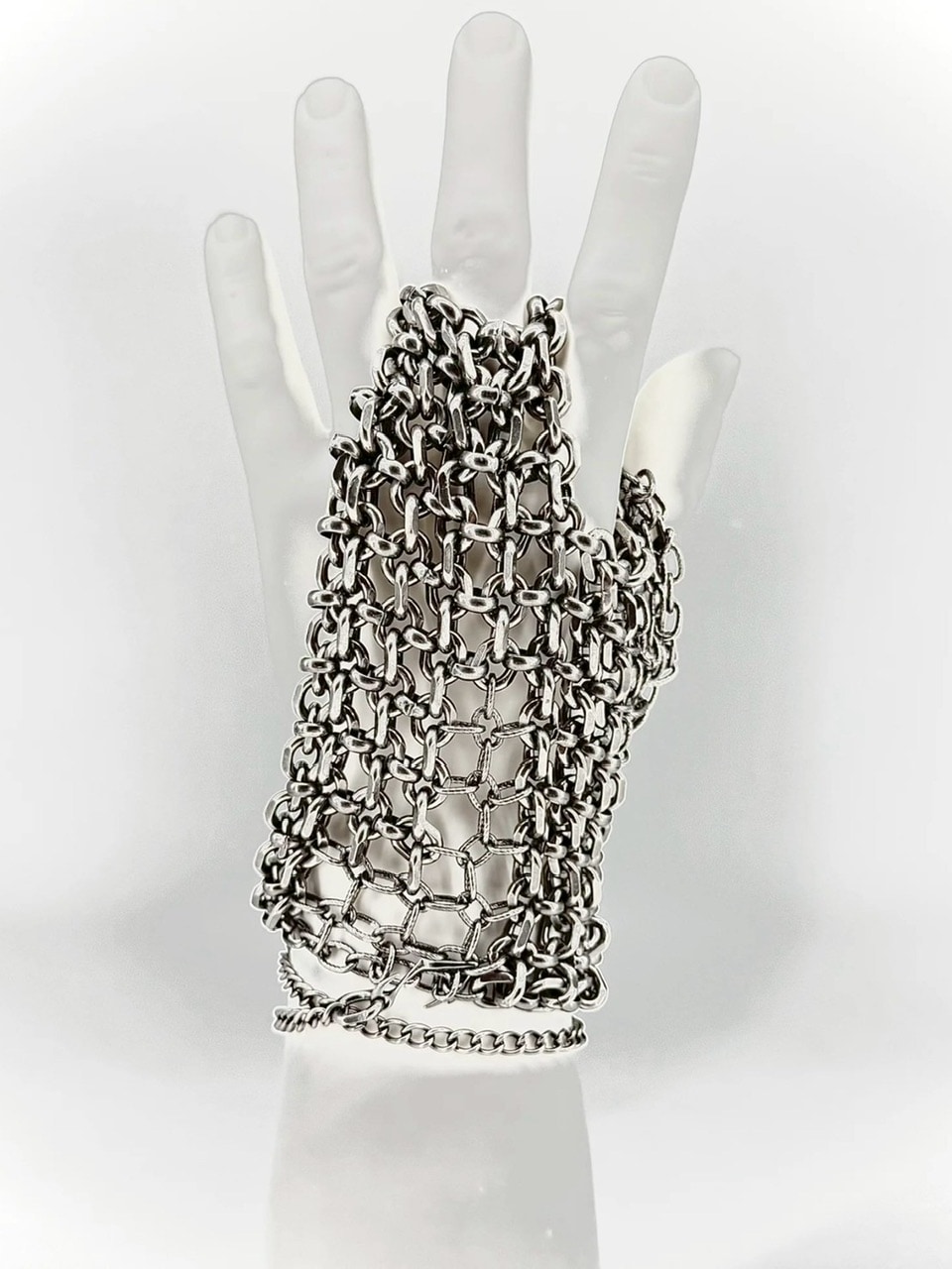 IIIMIII】Gothic Chainmail Glove Bracelet / 【イアミ】グローブ
