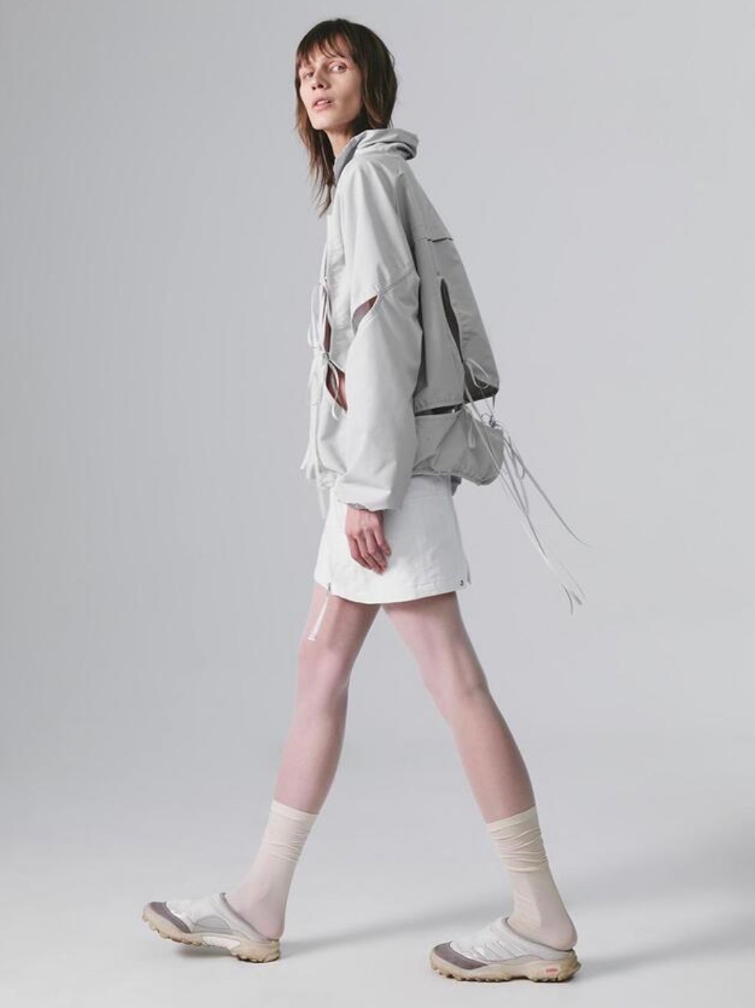 NACHE★韓国★人気★CUT-OUT WIND BREAKER (UNISEX)男女兼用 5/22再入荷【NACHE】CUT-OUT WIND BREAKER (UNISEX) | OUR BRAND