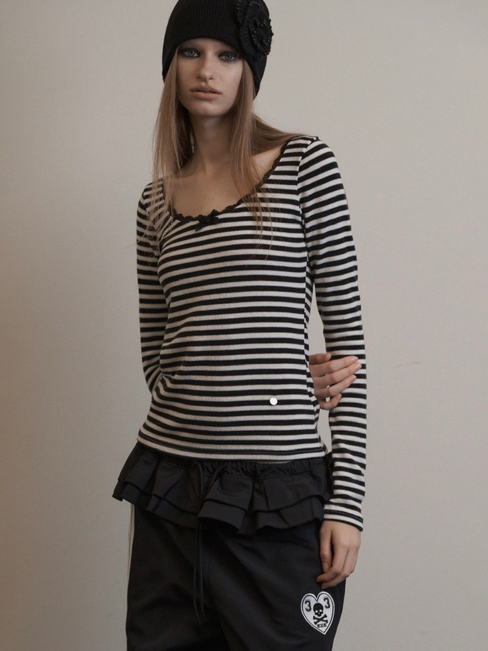 【SETUP-EXE】STRIPE LACE TOP ★韓国人気★ 追跡付 SETUP-EXE】STRIPE LACE TOP | OUR BRAND,SETUP-EXE | PRESSING