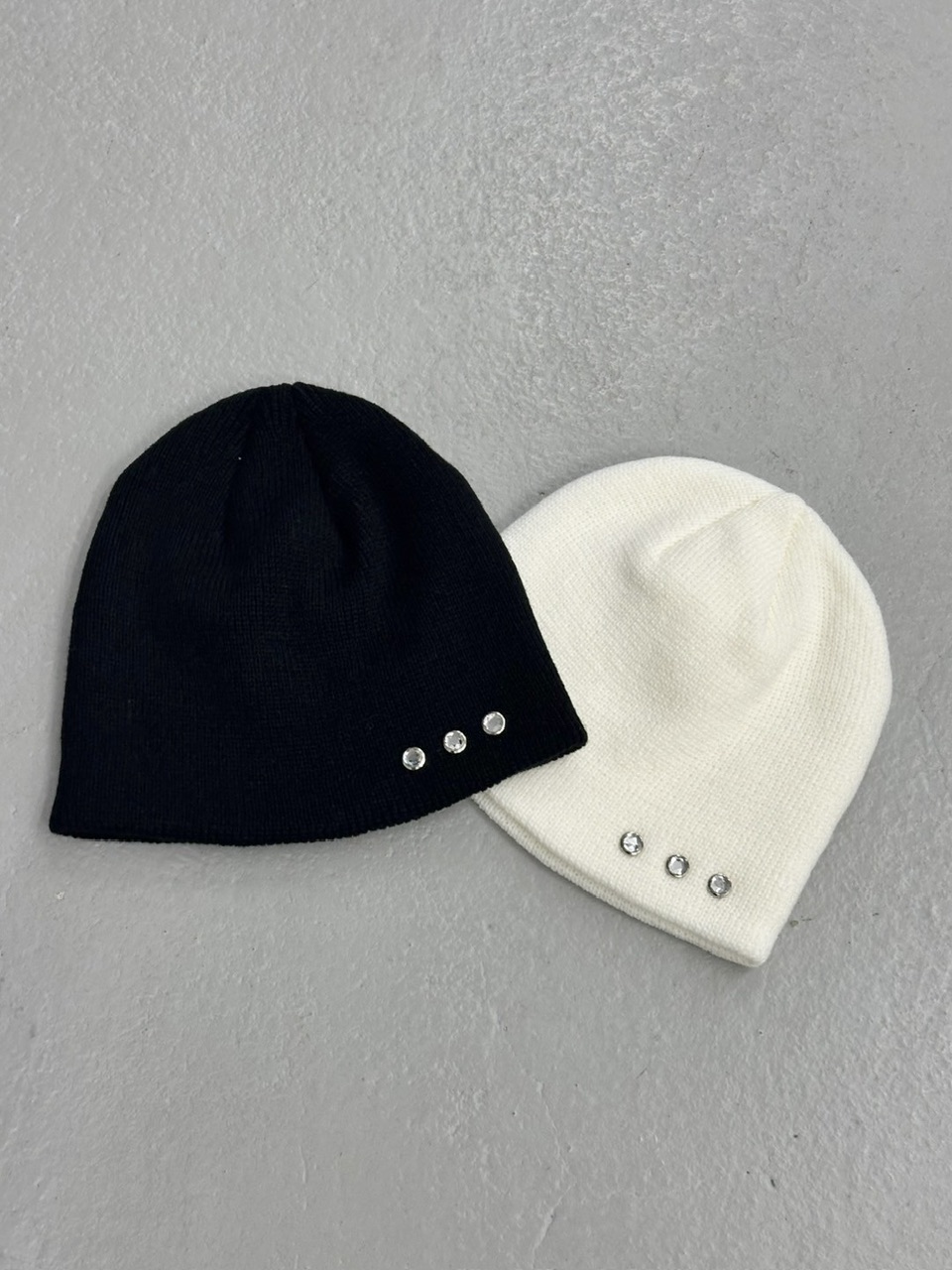 受注制【LUV CODE】cubic studs beanie (2color)