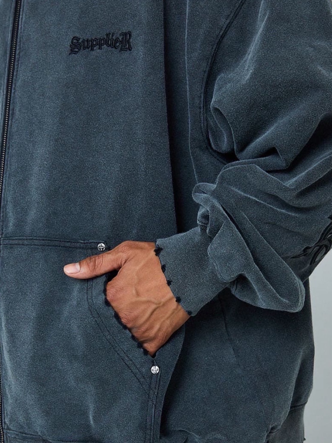 SUPPLIER】Studs Cross Patch Zip Hoodie / 【サプライヤー】スタッズ