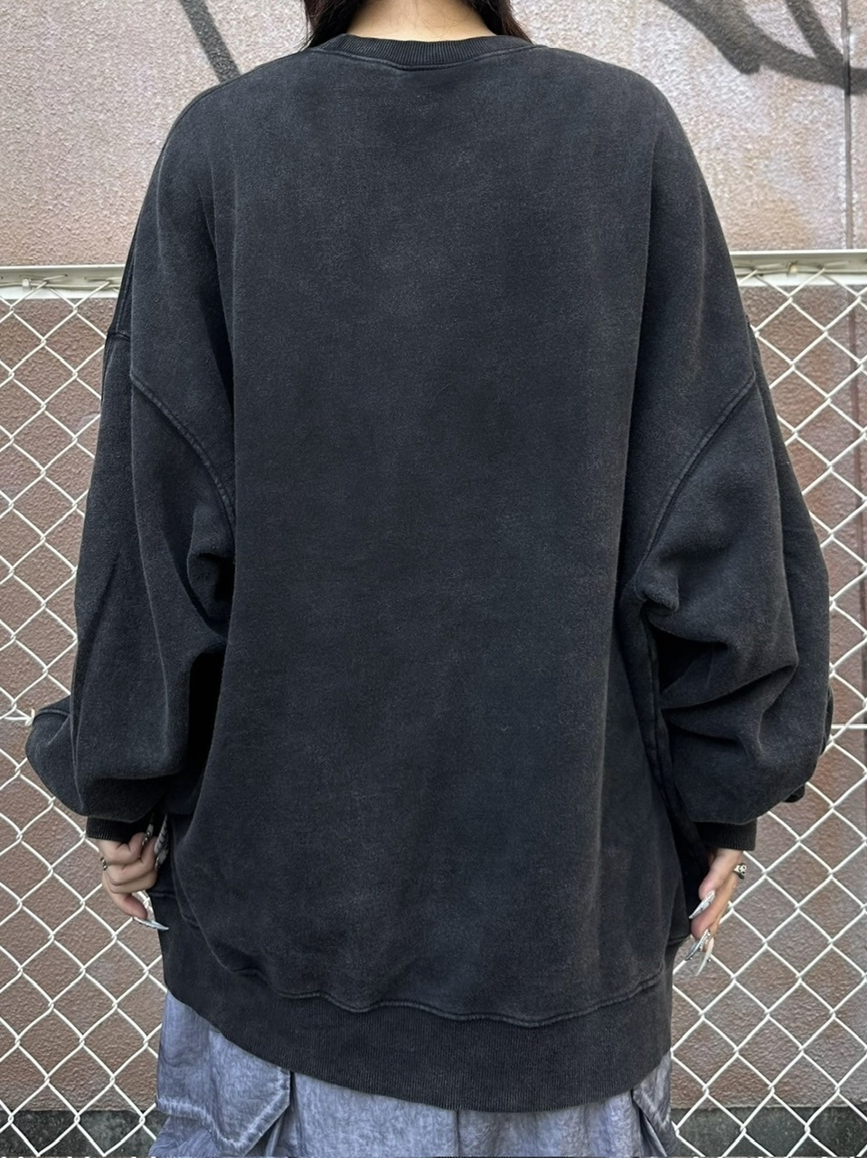 【XU DOG】washed design sweatshirt (2color)