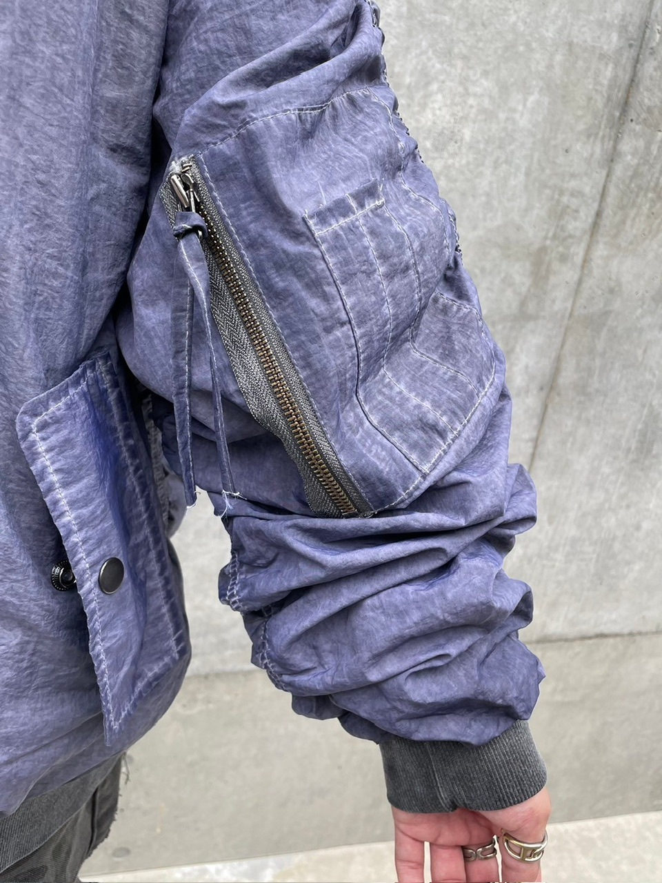 受注制【Never mind the XU】washed shirring blouson