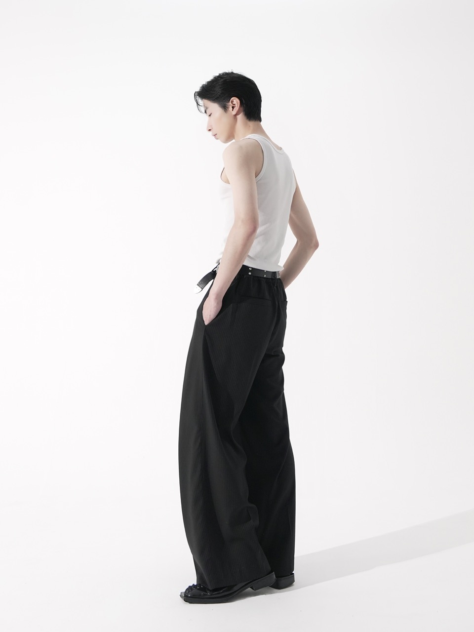 CS】stripe cross tuck drape slacks (black) | OUR BRAND,Chikashitsu