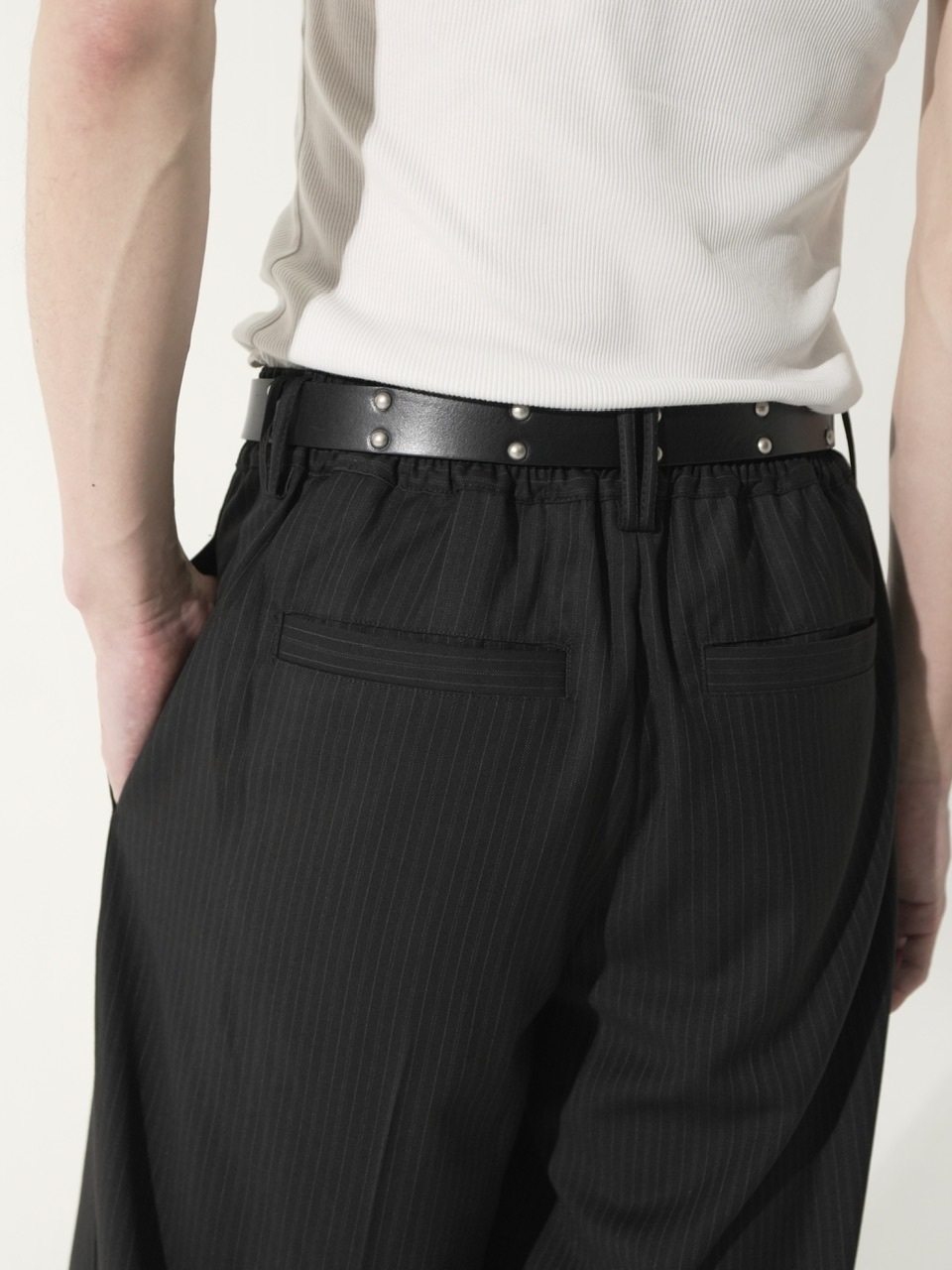 【CS】stripe cross tuck drape slacks black CS】stripe cross tuck drape slacks (black) | OUR BRAND,Chikashitsu