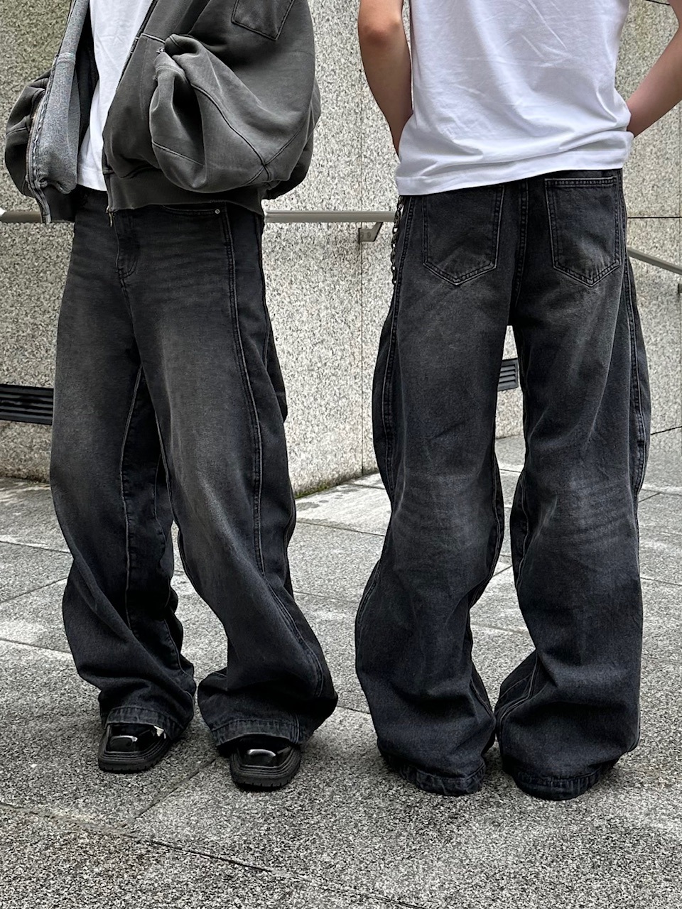 Chikashitsu +】side wave design denim pants (BLACK) | OUR