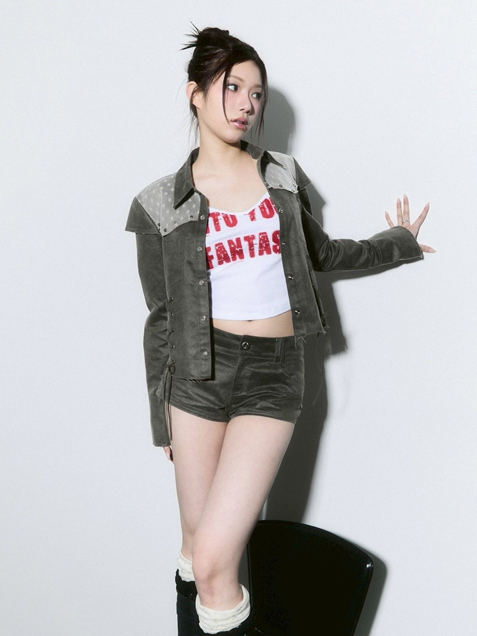 CHERRYQUIRI】lettering crop sleevless / 【チェリーキュリー