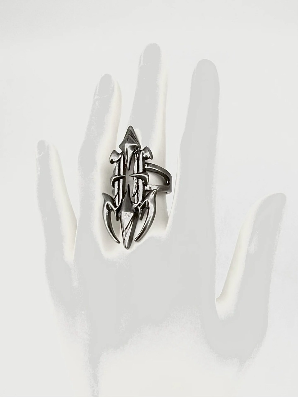【IIIMIII】Spike Gothic Ring IIIMIII】Spike Gothic Ring / 【イアミ】スパイクゴシック
