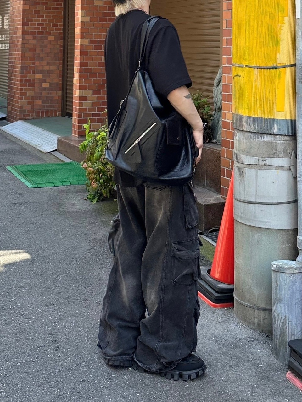 受注制【Chikashitsu +】2way vegan leather pocket bag / 【チカシツプラス】ツーウェイヴィーガンレザーポケットバッグ