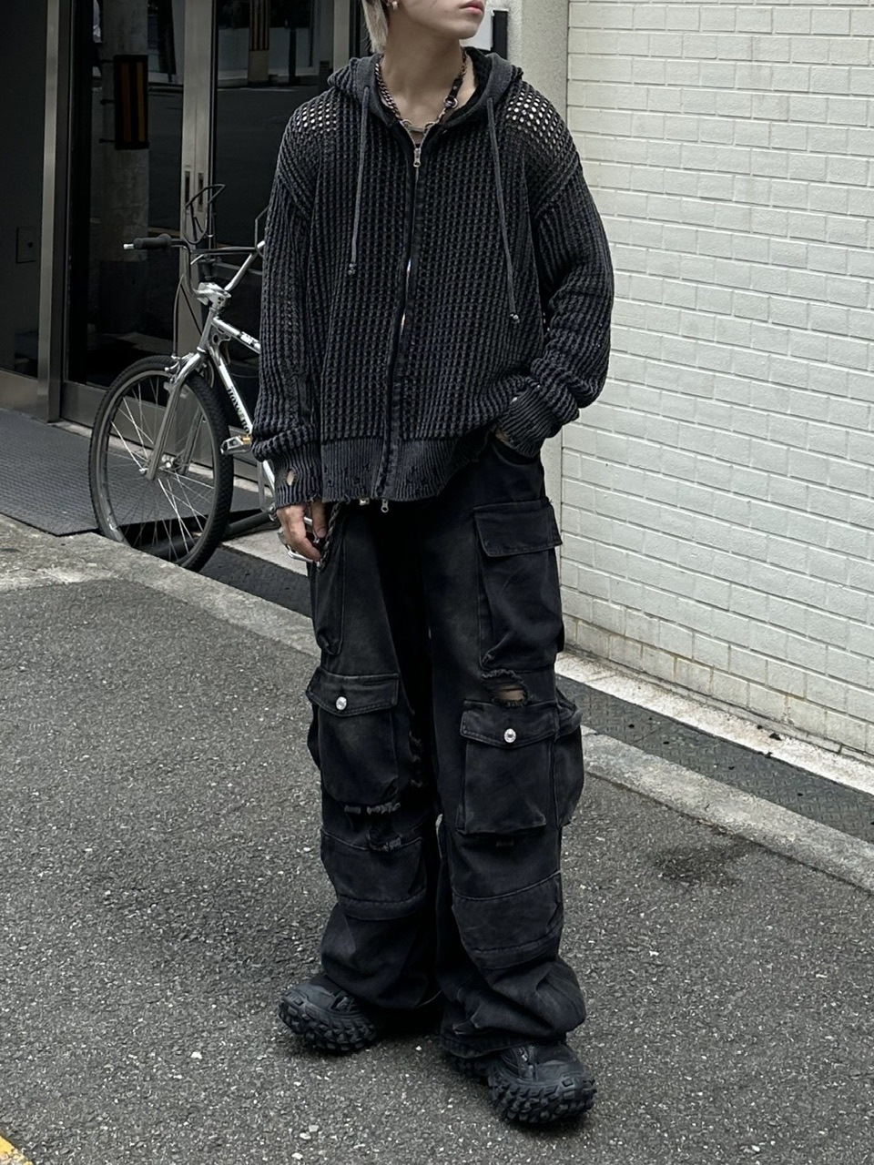 大阪店WEB限定受注制【Chikashitsu +】mesh zip damage hoodie (2color