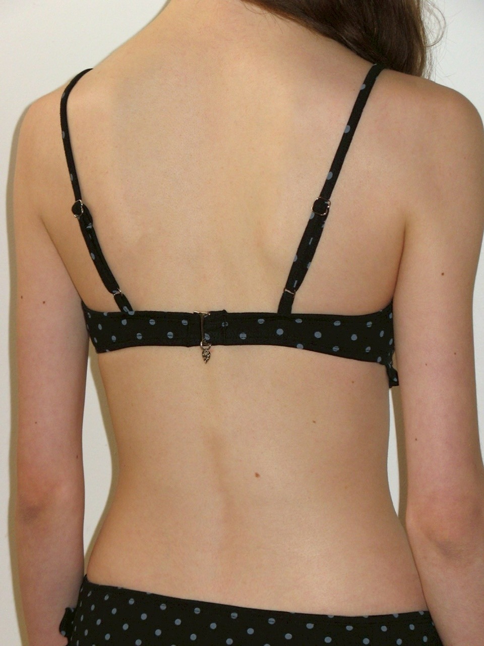 ★CRANK★DOT FRILL BIKINI SET_BLACK★正規品/韓国直送料込 CRANK】DOT FRILL BIKINI SET | OUR BRAND,CRANK | PRESSING WEB