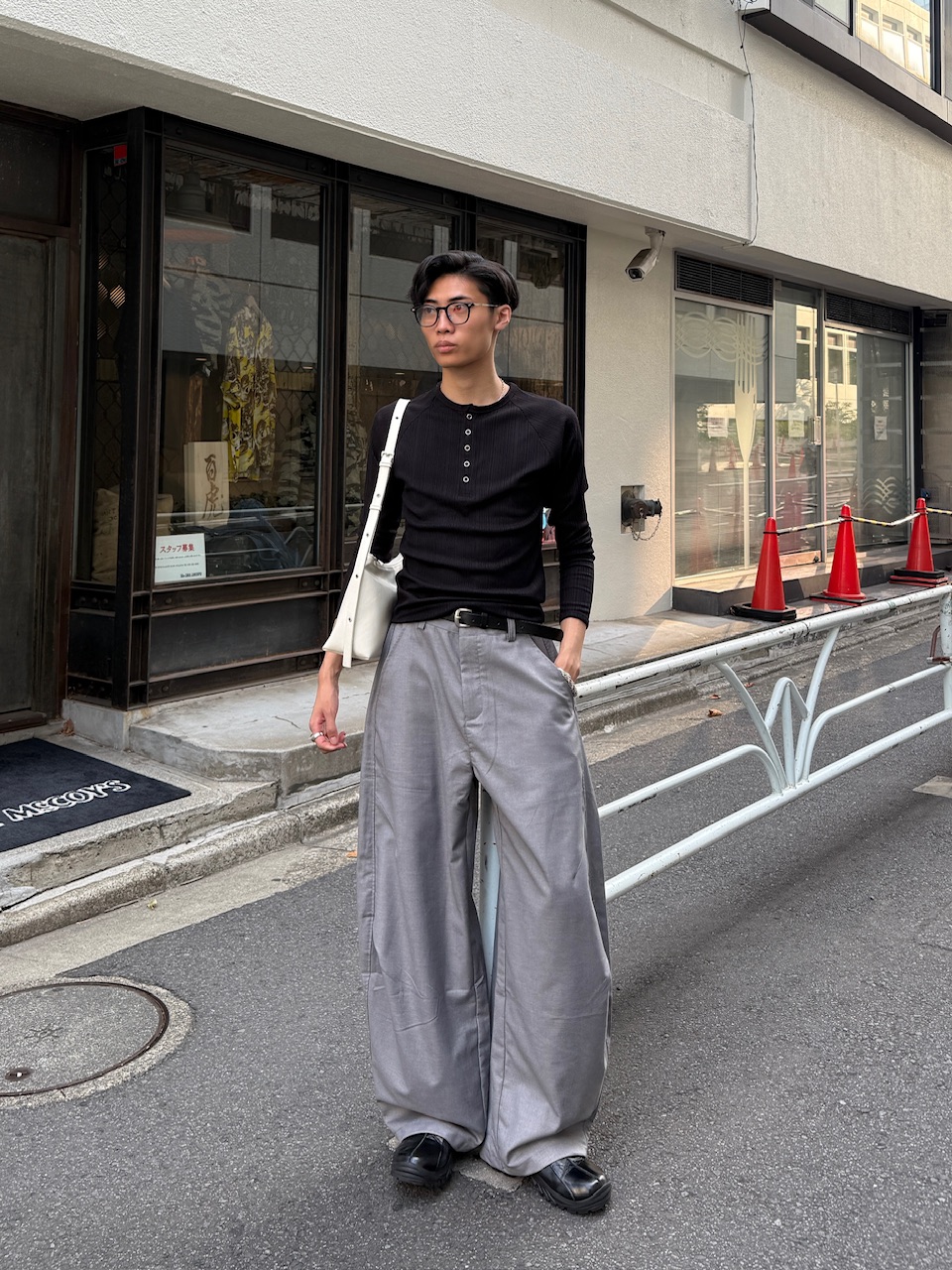 【美品】大きいサイズ ブルネロクチネリ XL スラックス パンツ 濃いグレー 大きいサイズ ブルネロクチネリ XL スラックス パンツ 濃いグレー