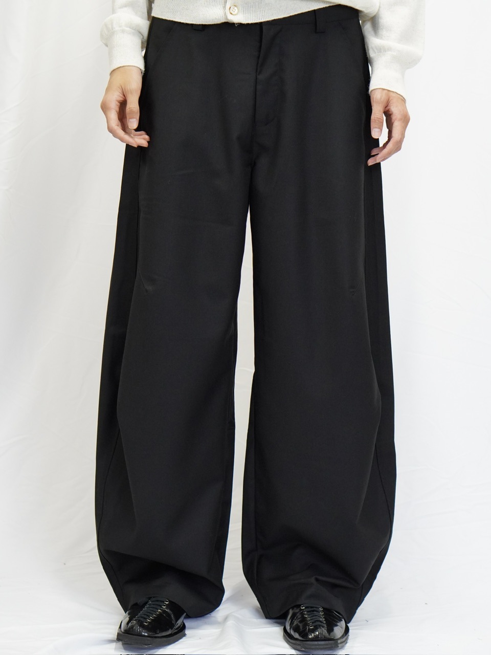 Chikashitsu＋ double tuck balloon slacks 大阪店WEB限定受注制【Chikashitsu +】double tuck balloon