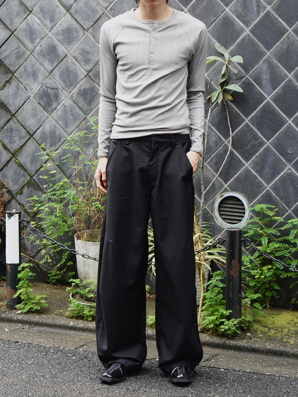 東京店WEB限定受注制【Chikashitsu +】one tuck balloon slacks