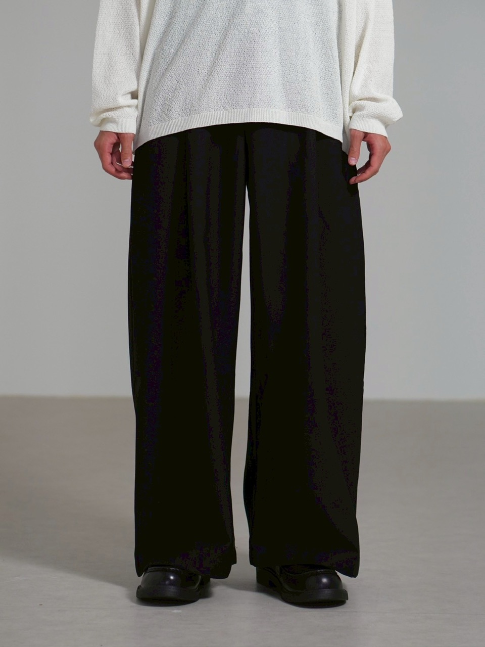 受注制【Chikashitsu +】over tuck slacks / 【チカシツプラス】オーバータックスラックス (2color)