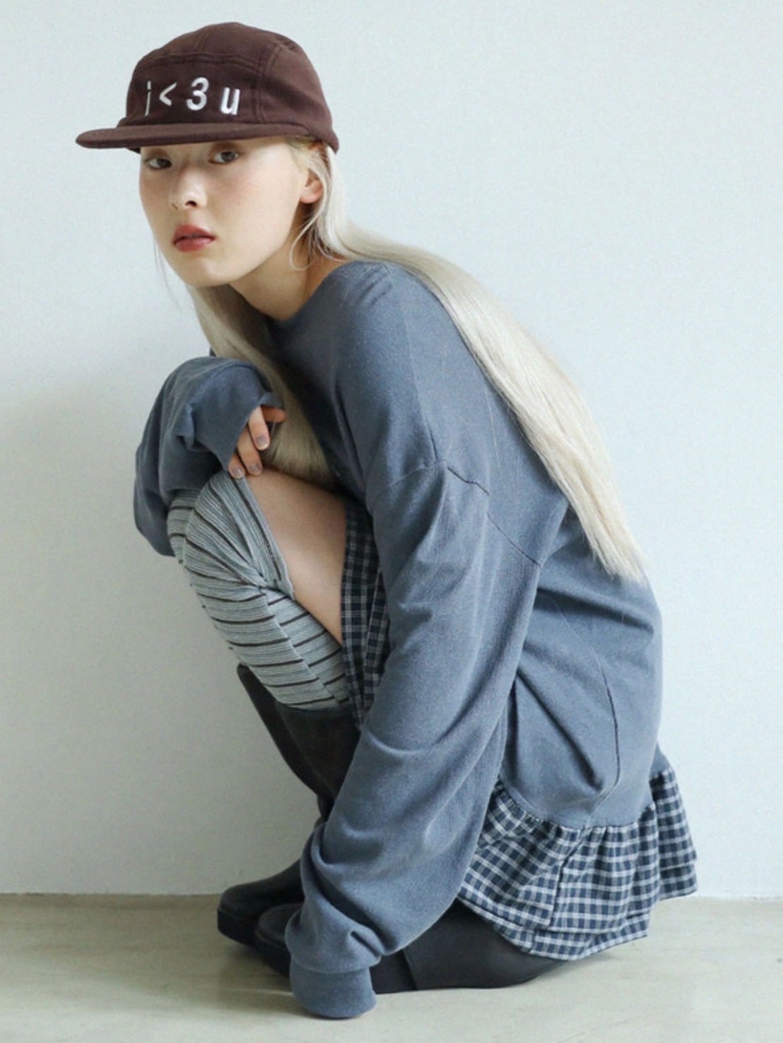 【Uglyshadow】STAR FRILL LONGSLEEVED T-SHIRT