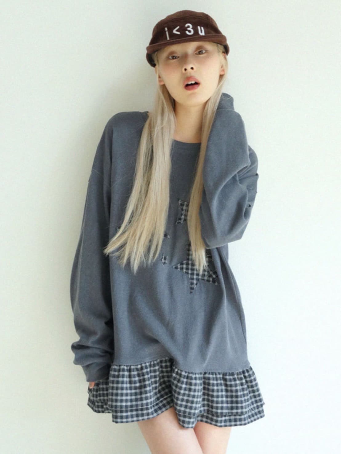 【Uglyshadow】STAR FRILL LONGSLEEVED T-SHIRT