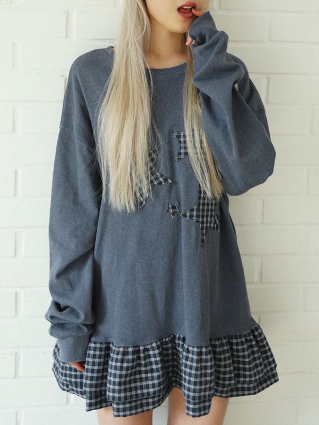 【Uglyshadow】STAR FRILL LONGSLEEVED T-SHIRT