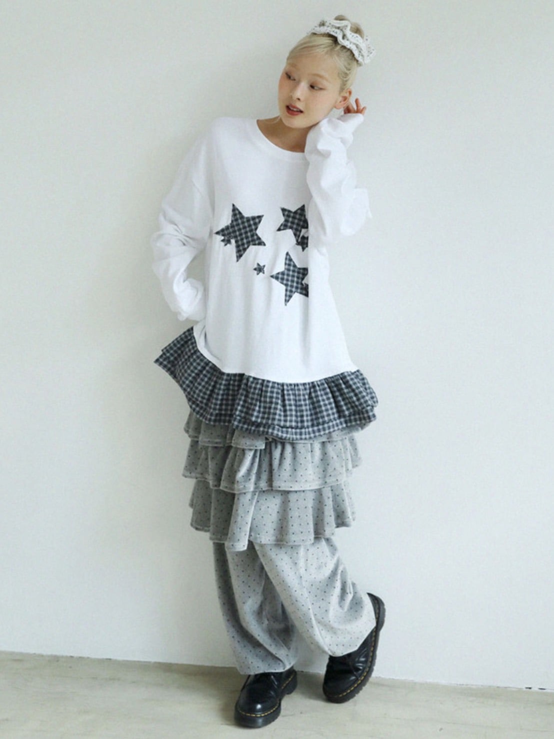 【Uglyshadow】STAR FRILL LONGSLEEVED T-SHIRT