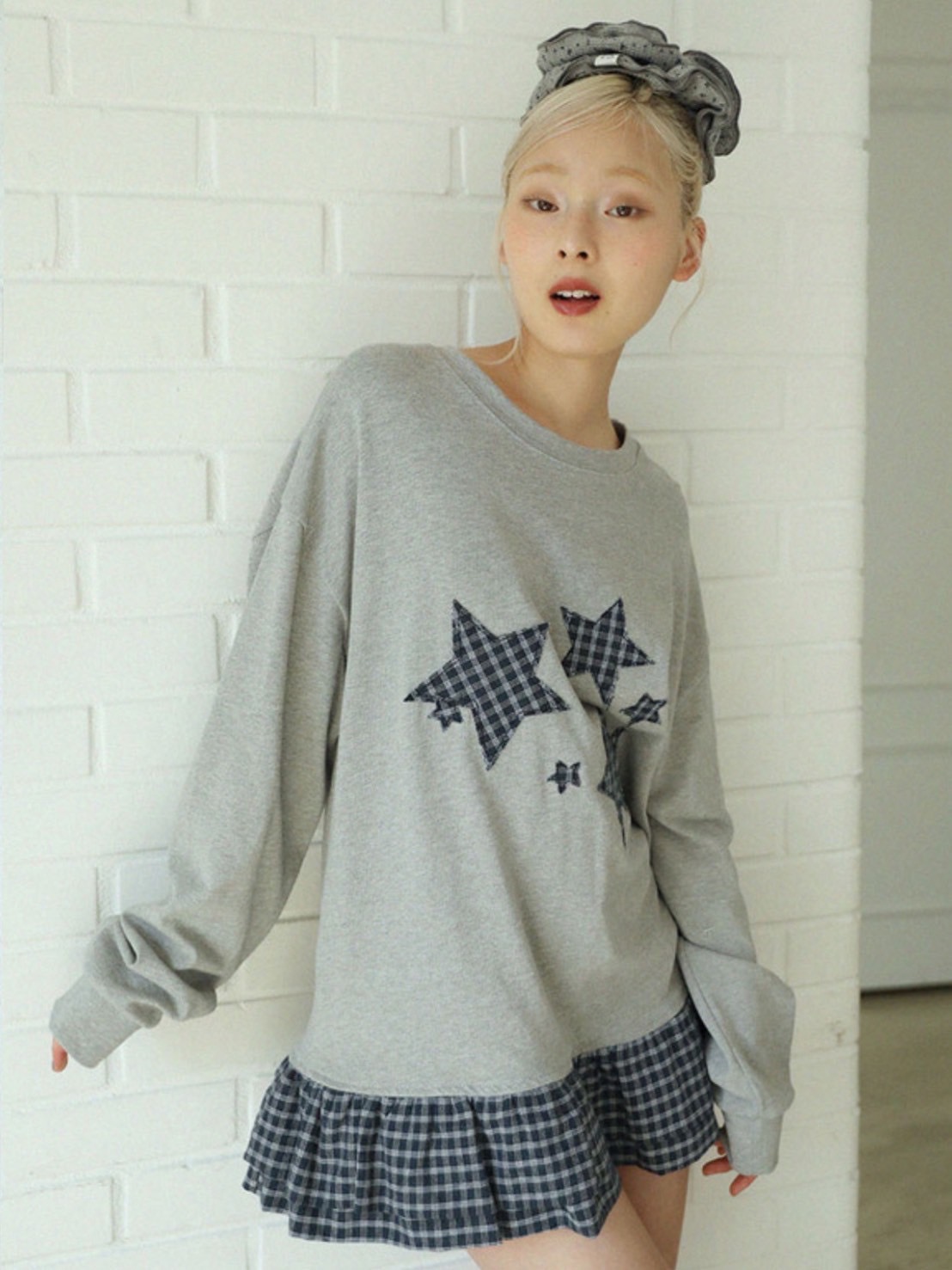 【Uglyshadow】STAR FRILL LONGSLEEVED T-SHIRT
