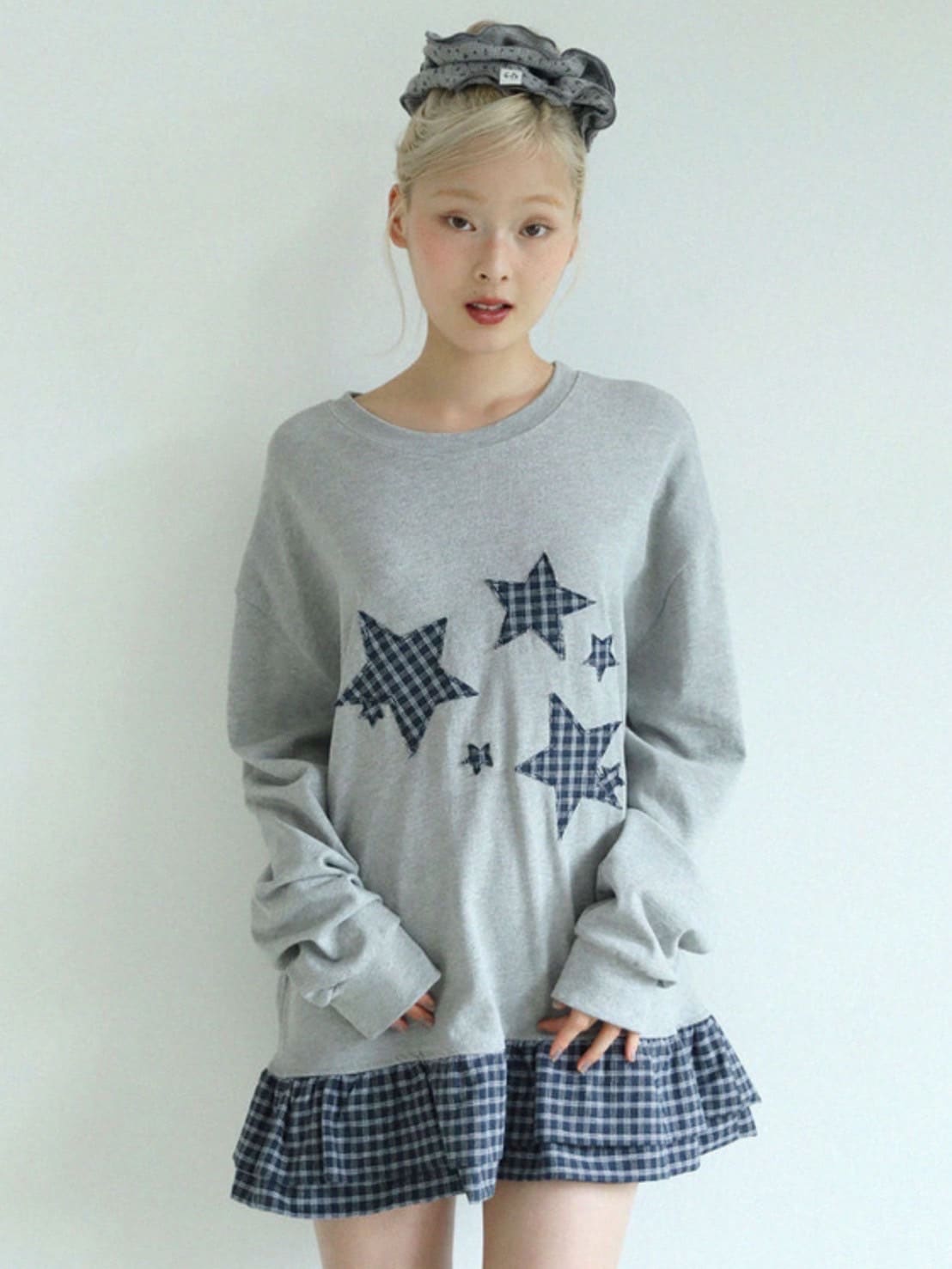 【Uglyshadow】STAR FRILL LONGSLEEVED T-SHIRT