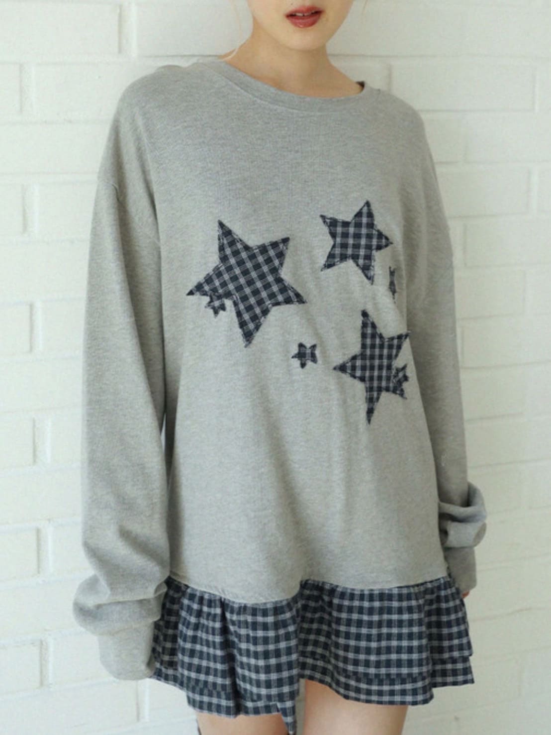 【Uglyshadow】STAR FRILL LONGSLEEVED T-SHIRT