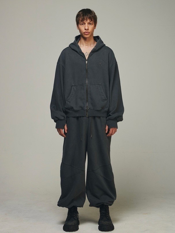 【BLUER/BLR】Dyed Circle Logo Over-fit Hoodie Zip-up/追跡付 BLR BLUER】Dyed Circle Logo Over-fit Hoodie Zip-up | OUR