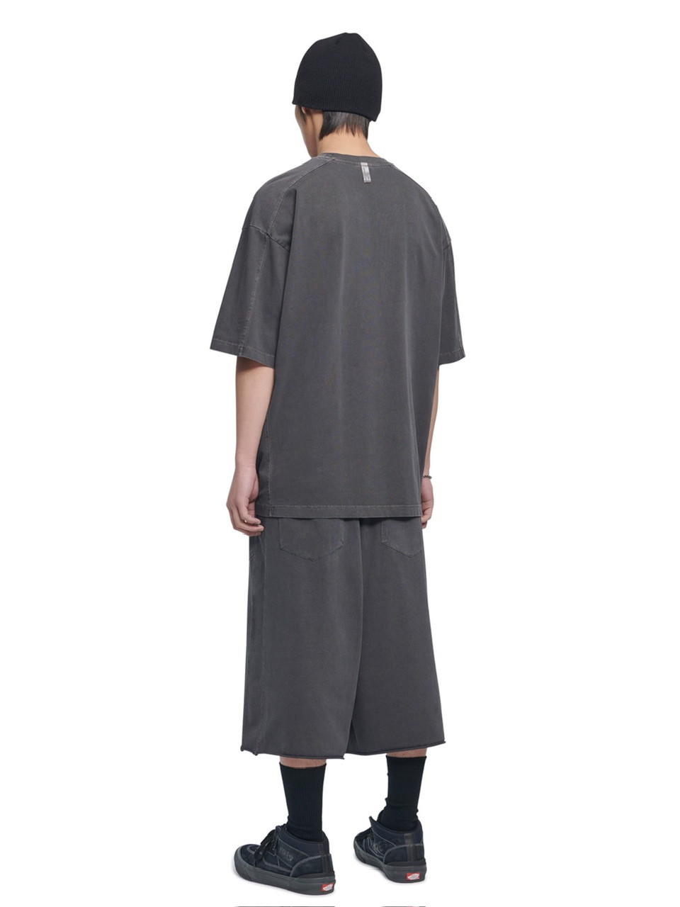 【NOMANUAL】MOLTING BERMUDA SWEATPANTS