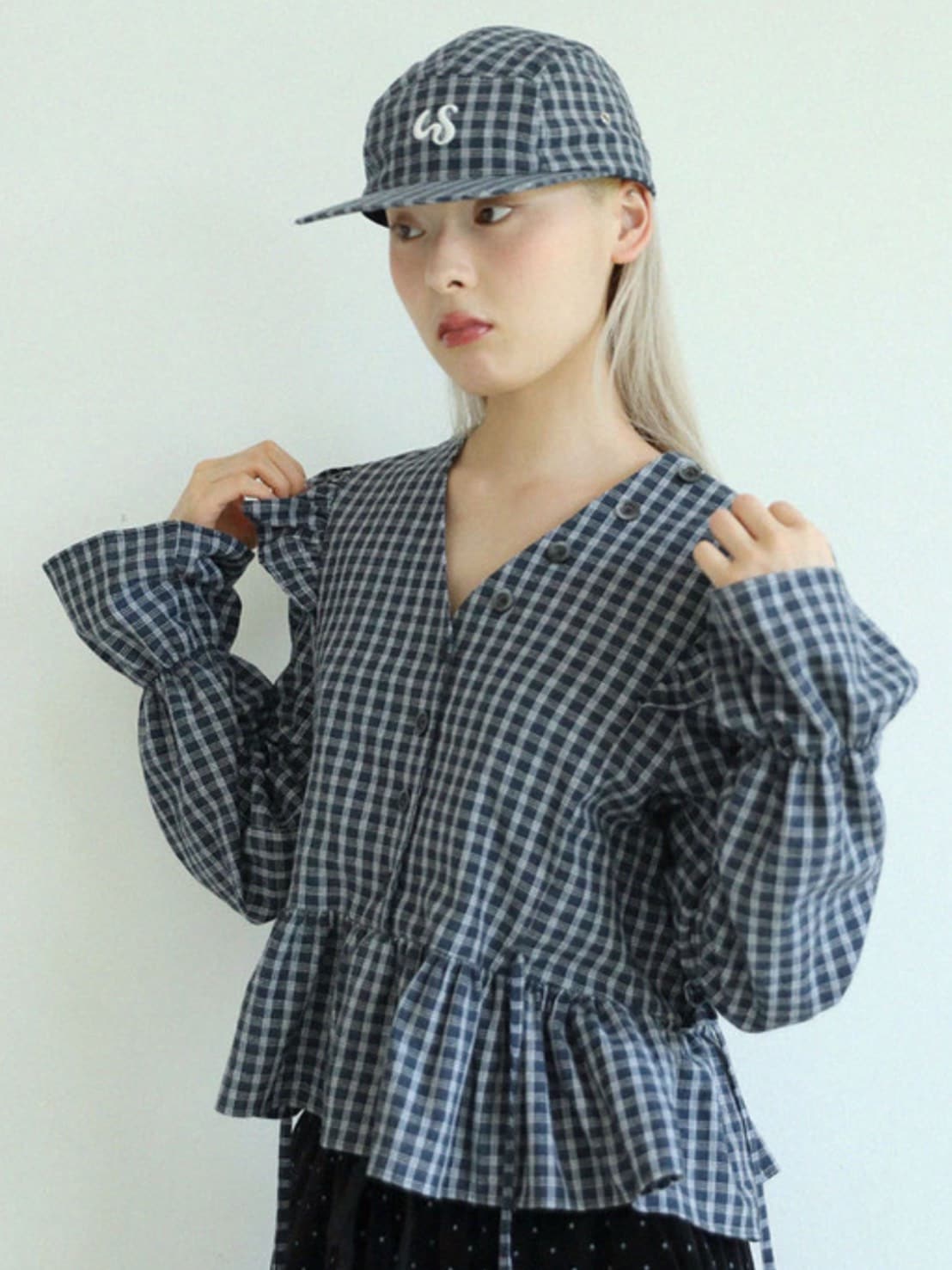 【Uglyshadow】BUTTON CHECK FRILL BLOUSE