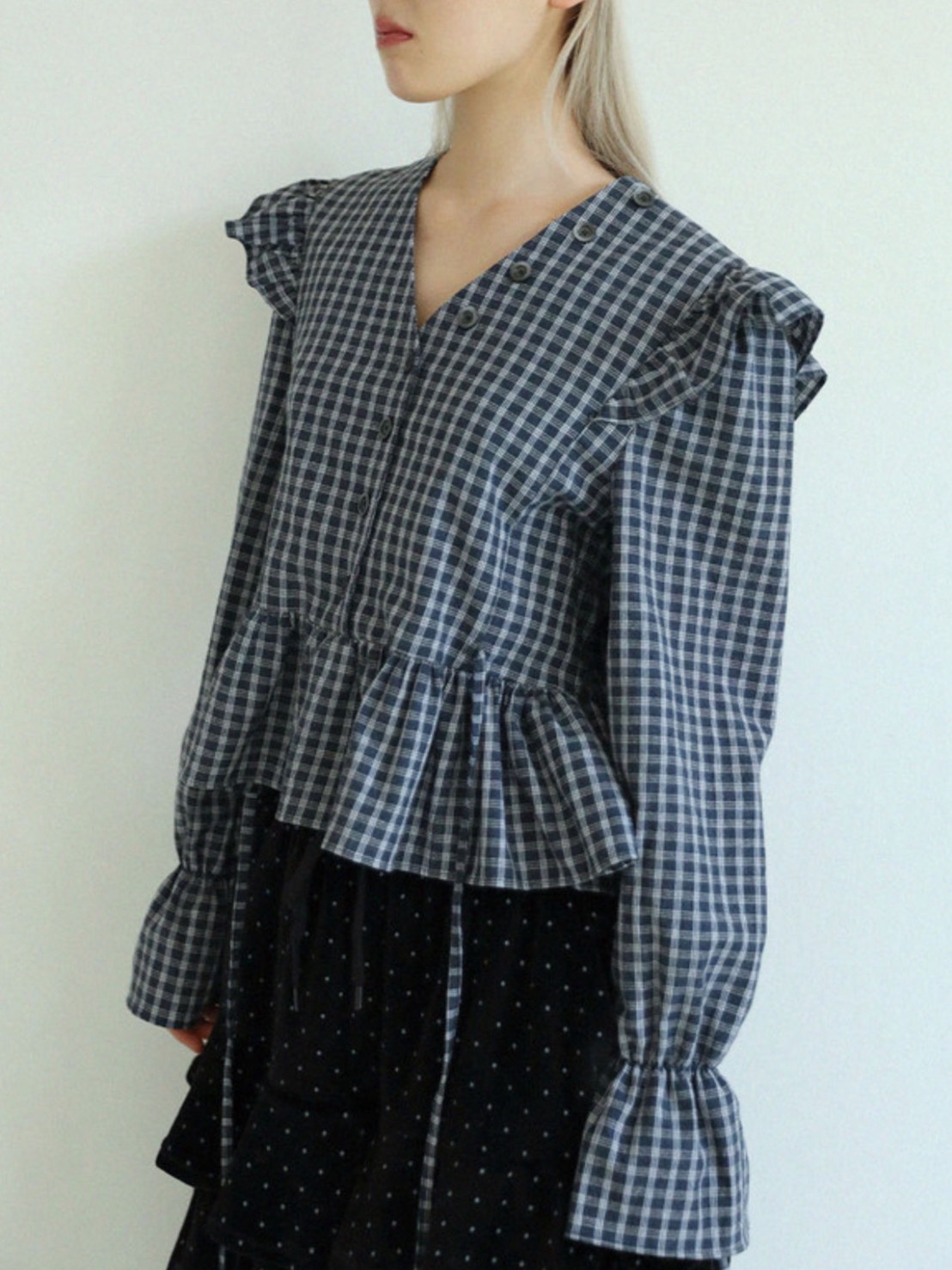 【Uglyshadow】BUTTON CHECK FRILL BLOUSE