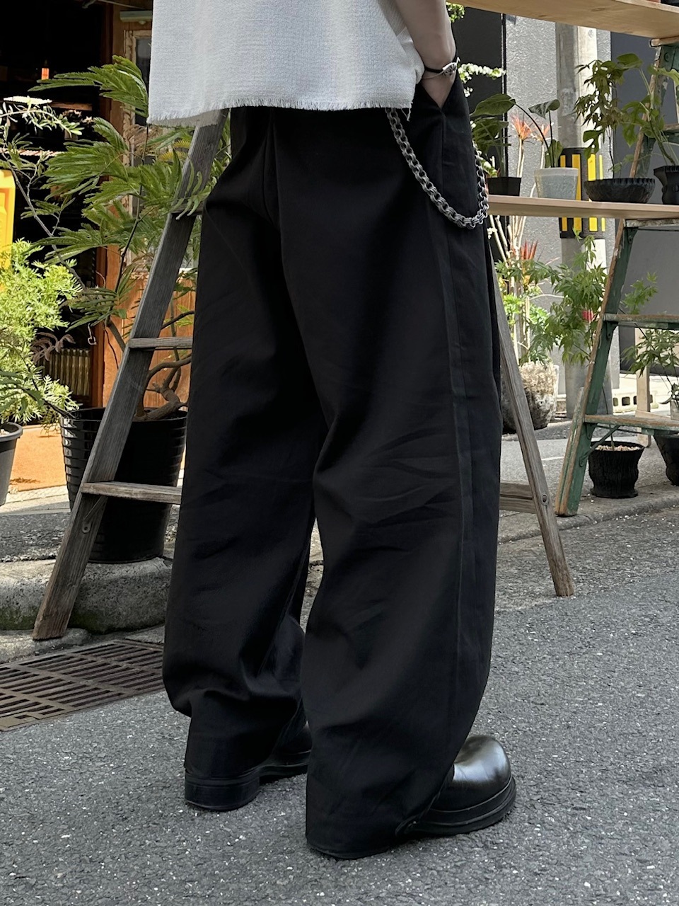 大阪店WEB限定受注制【Chikashitsu +】2tuck wide cotton pants