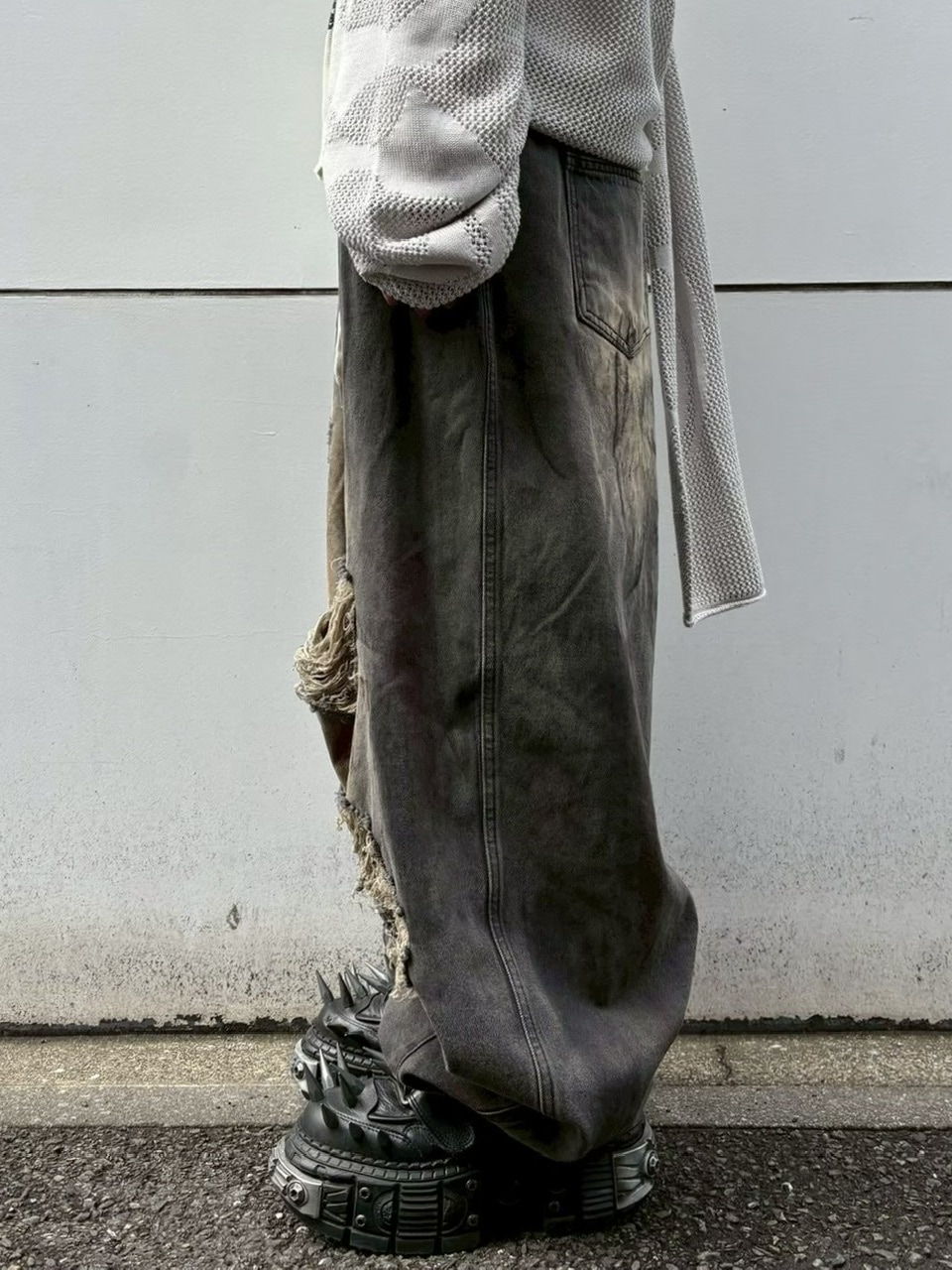 受注制【Never mind the XU】balloon damage denim pants | OUR
